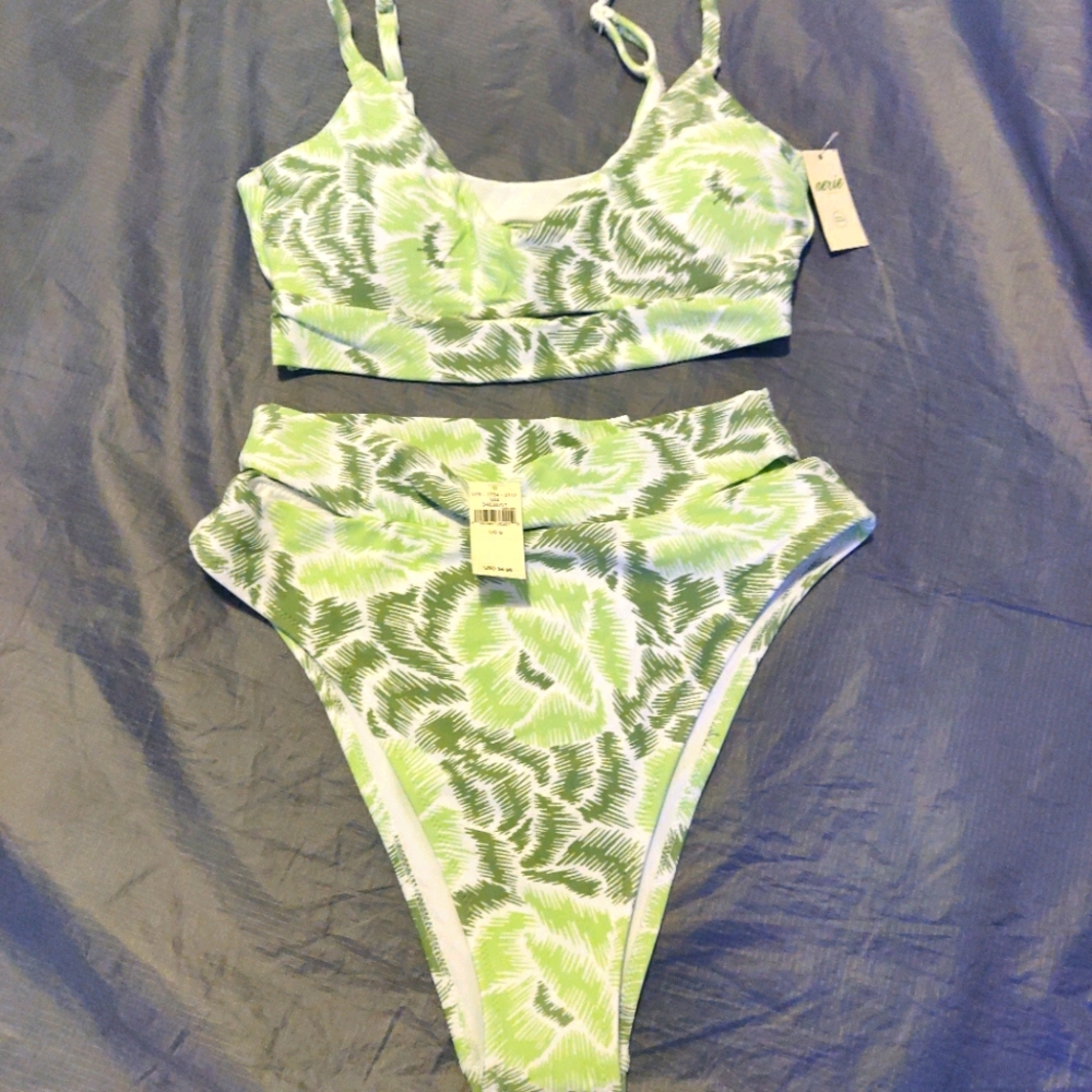 🔥🔥🔥BRAND NEW 2 PIECE BIKINI 👙 SET